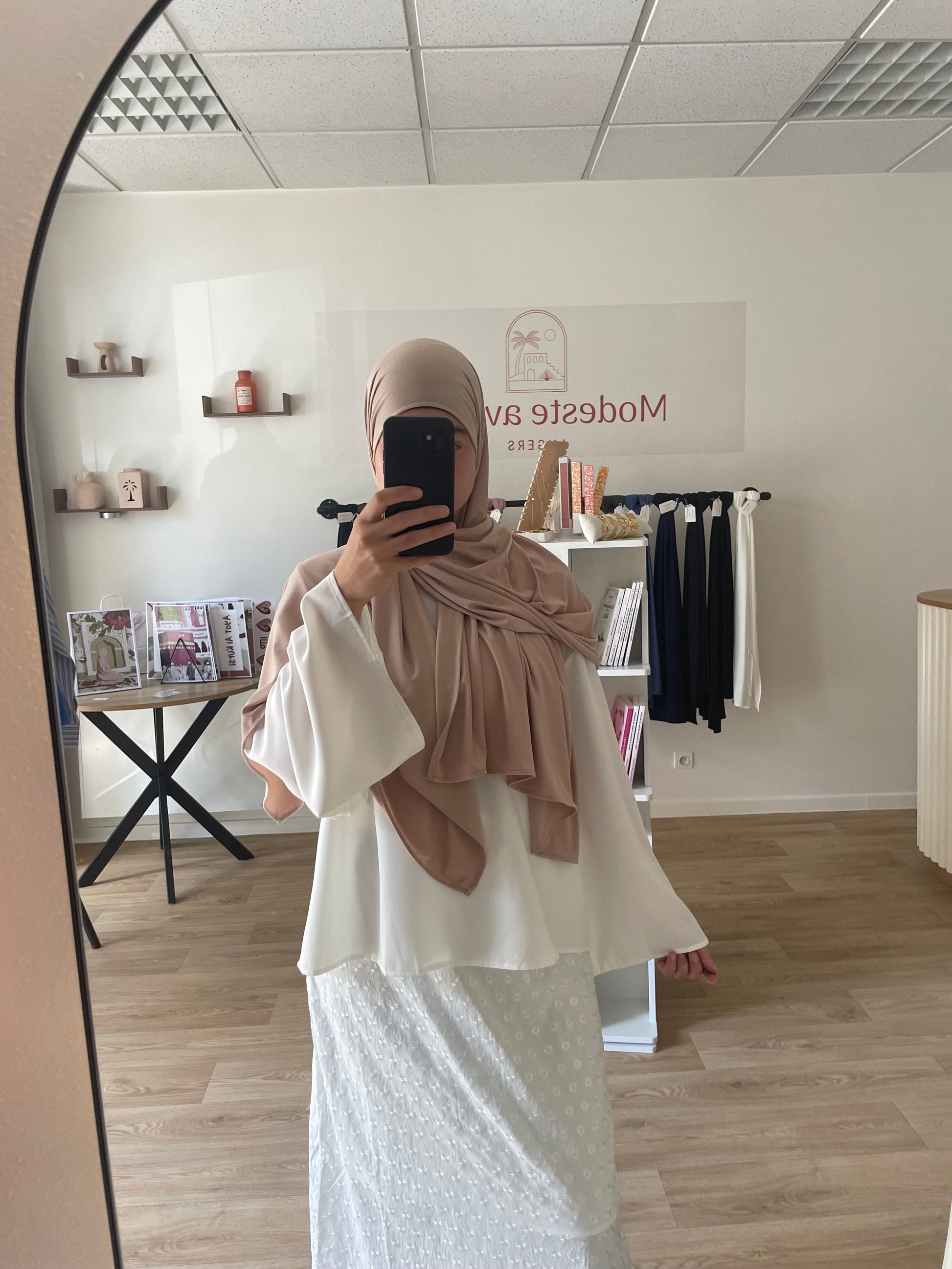 Top Amina Modeste avenue